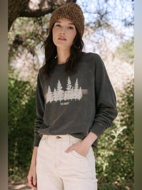 The GREAT. College Sweatshirt with Forest Graphic in Washed Black Size 1/Small